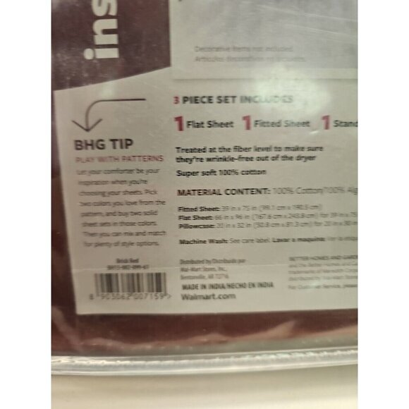 Better Homes and Garderns 300 Thread Count Twin Sheet Set Red Damask Stripe New - Picture 6 of 8